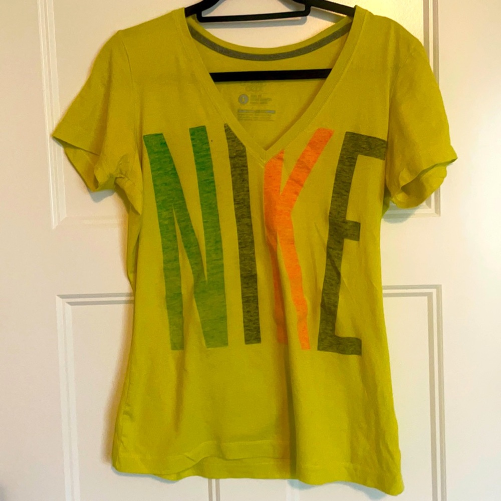 EUC Nike t-shirt